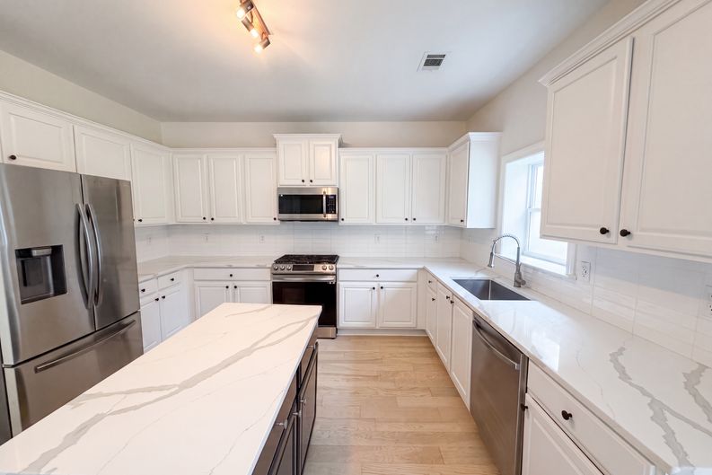 Photo 18 of 23 of 3718 Park Hill Cir, Loganville, GA