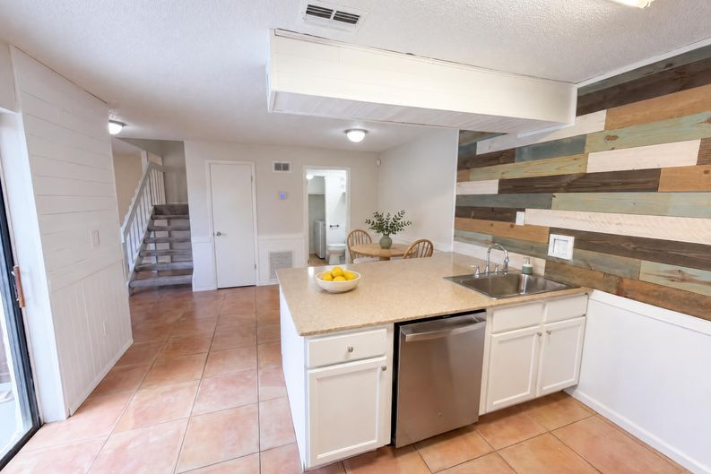 Photo 7 of 21 of 3293 Sand Ct, Melbourne Beach, FL