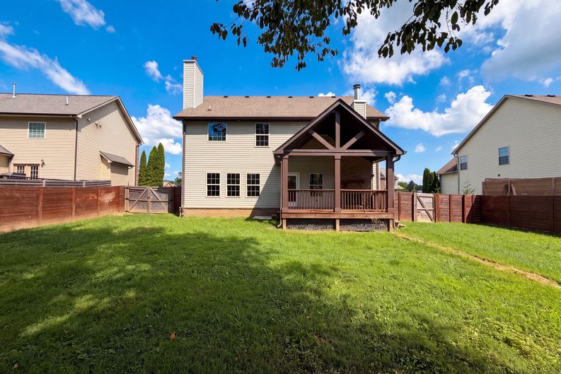 Photo 5 of 44 of 791 W Glenview Dr, Lenoir City, TN