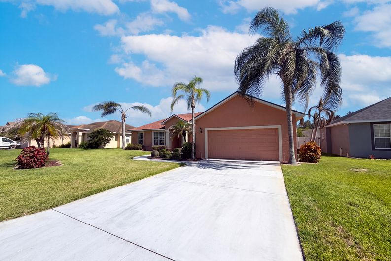 Photo 15 of 22 of 313 Terranova Blvd, Winter Haven, FL