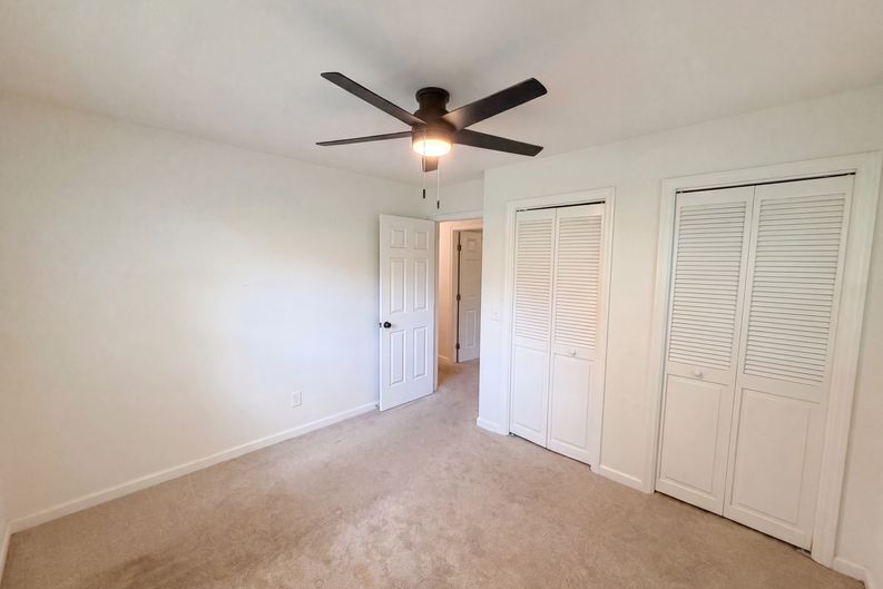 Photo 13 of 21 of 509 Spring Park Dr, Canton, GA