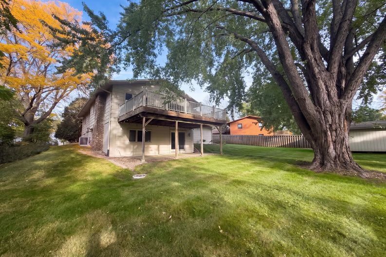 Photo 5 of 24 of 12228 Allen Dr, Burnsville, MN