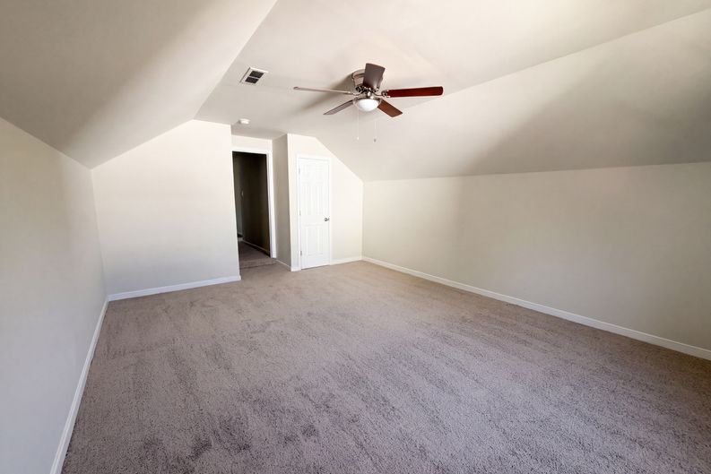 Photo 11 of 19 of 3016 Heather Ridge Dr, Henrico, VA