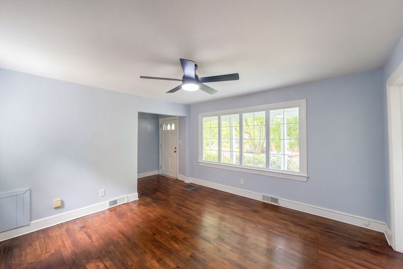 Photo 11 of 27 of 331 Burkewood Dr, Winston Salem, NC