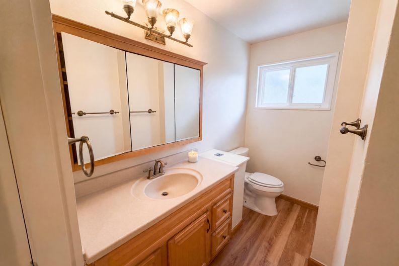 Photo 17 of 29 of 3352 W Aksarben Ave, Littleton, CO