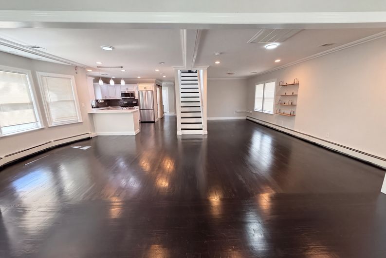 Photo 3 of 21 of 116 S Clinton Ave, Bay Shore, NY