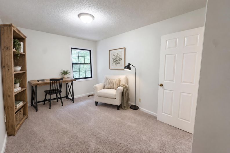 Photo 11 of 46 of 5997 Wintergreen Rd, Norcross, GA