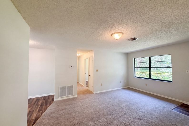 Photo 7 of 18 of 2505 Velma Ter, Leesburg, FL