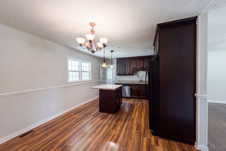 Photo 6 of 19 of 4060 Rosehill Rd, Fayetteville, NC