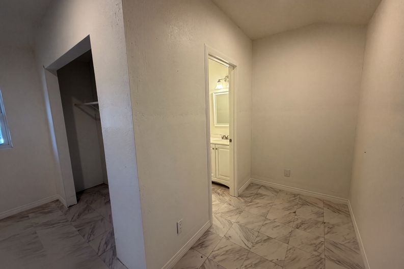 Photo 22 of 31 of 1422 Oakmont Dr, Roseville, CA