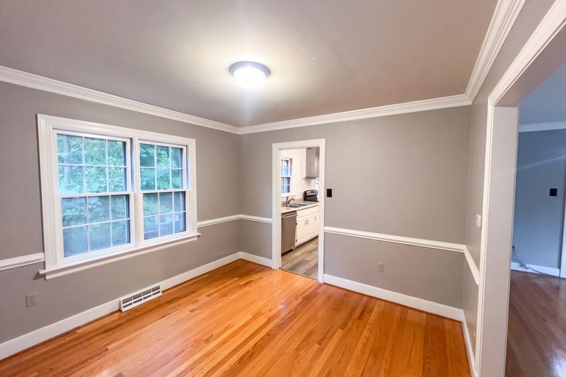 Photo 9 of 29 of 1600 Donora Ct, Henrico, VA