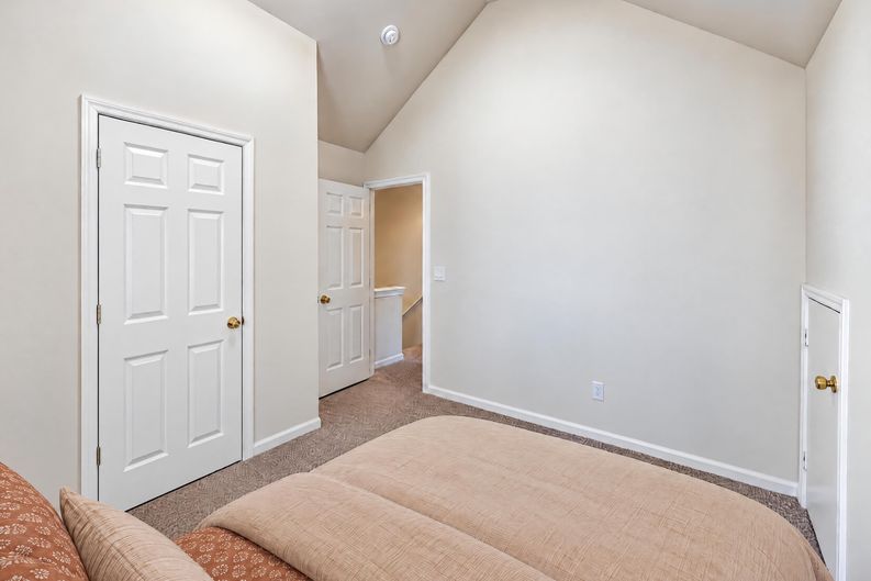 Photo 15 of 19 of 8603 Berrybrook Ln, Charlotte, NC