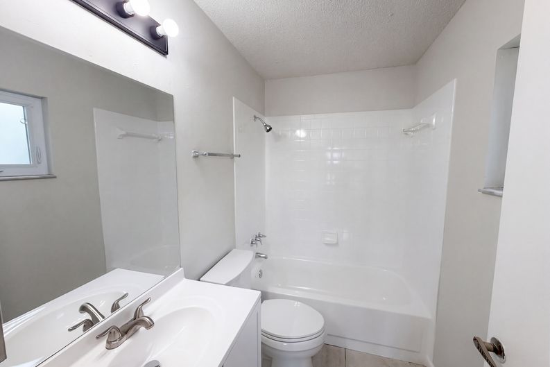 Photo 12 of 20 of 4610 Devon Ave, Lakeland, FL