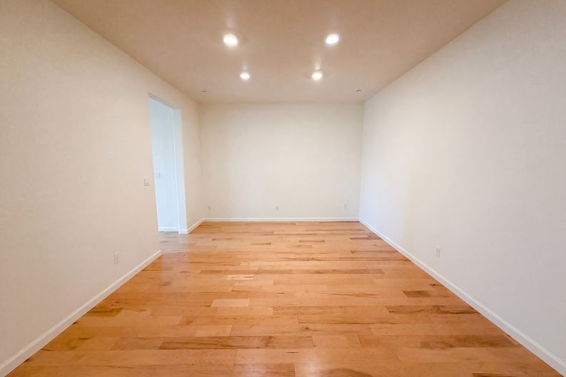Photo 8 of 39 of 5022 Birch Valley Way, Rancho Cordova, CA
