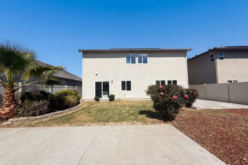 Photo 5 of 46 of 1176 Willow Hill Ave, Sacramento, CA