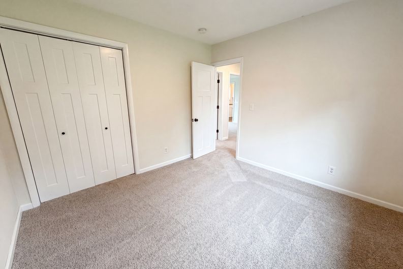 Photo 11 of 27 of 1695 Abell St, Maplewood, MN