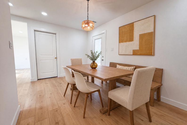 Photo 6 of 14 of 606 E Langley Blvd, Universal City, TX