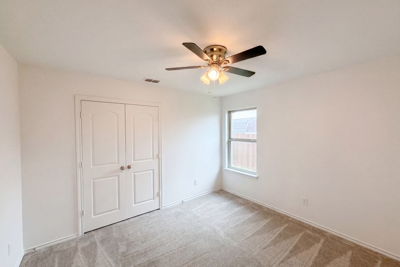 Photo 10 of 19 of 1631 Glade Meadows Dr, Joshua, TX