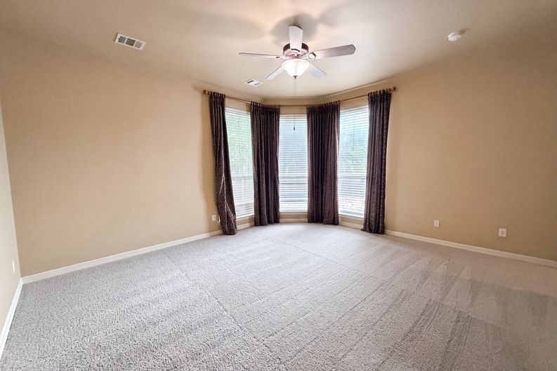 Photo 6 of 26 of 1724 Westend Pl, Round Rock, TX