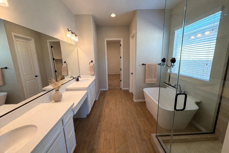 Photo 16 of 55 of 4511 N 93rd Dr, Phoenix, AZ