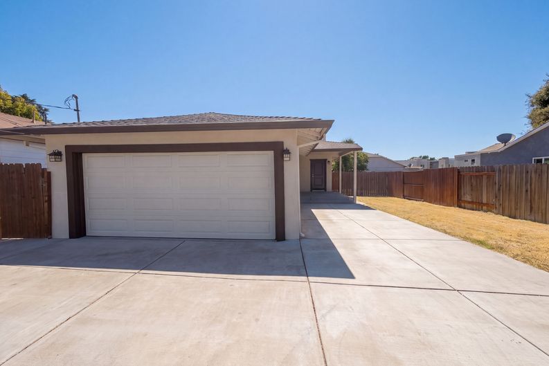 Photo 21 of 24 of 3713 Ripley St, Sacramento, CA
