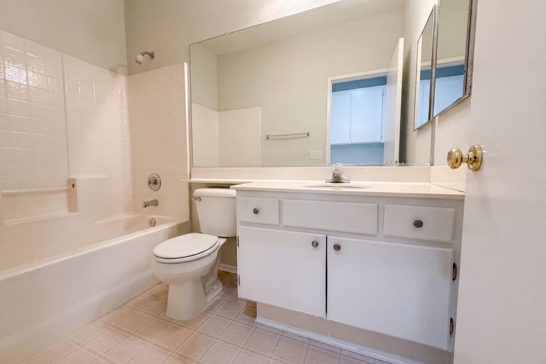 Photo 17 of 28 of 13477 Fairfield Dr, Corona, CA