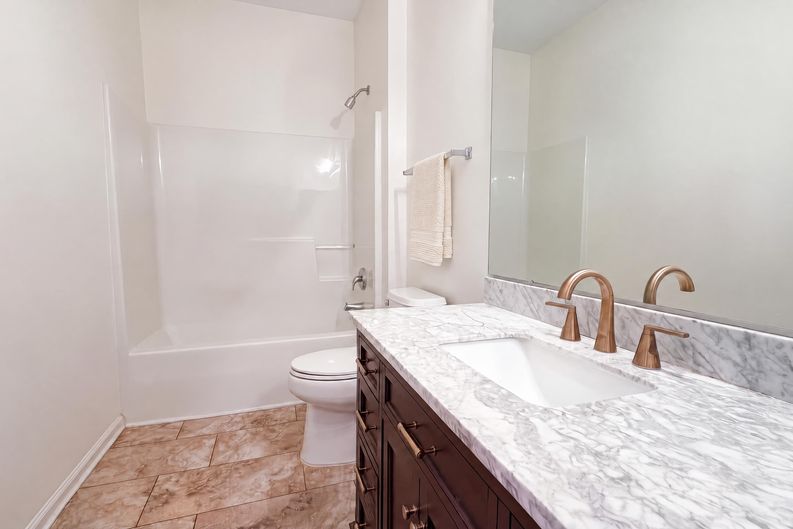Photo 15 of 17 of 7175 Somerset Springs Dr, Charlotte, NC