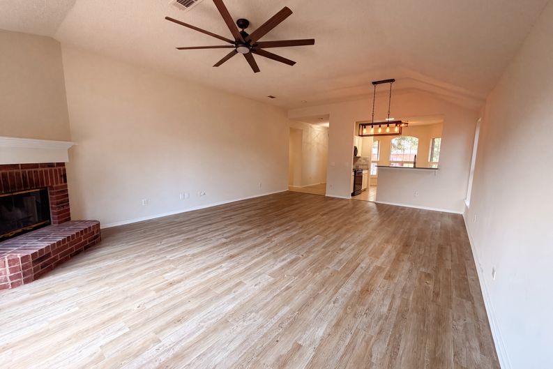 Photo 4 of 16 of 405 Kathy Ln, Wylie, TX