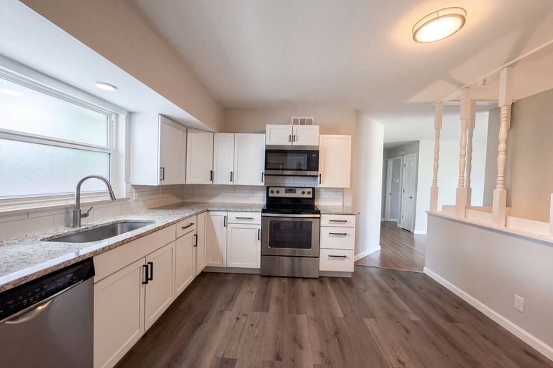 Photo 16 of 21 of 871 Wycliffe Ct, Saint Louis, MO