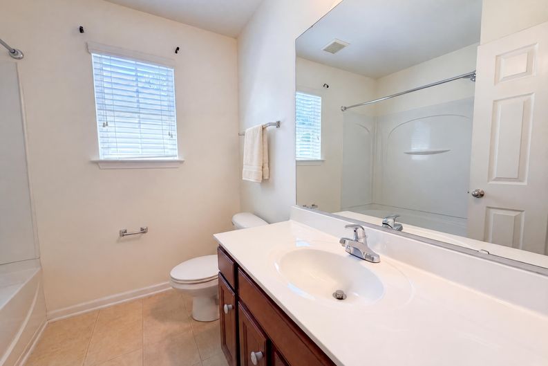 Photo 11 of 18 of 10050 Montrose Dr NW, Charlotte, NC