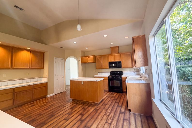 Photo 39 of 44 of 5344 Swindon Rd, Rocklin, CA