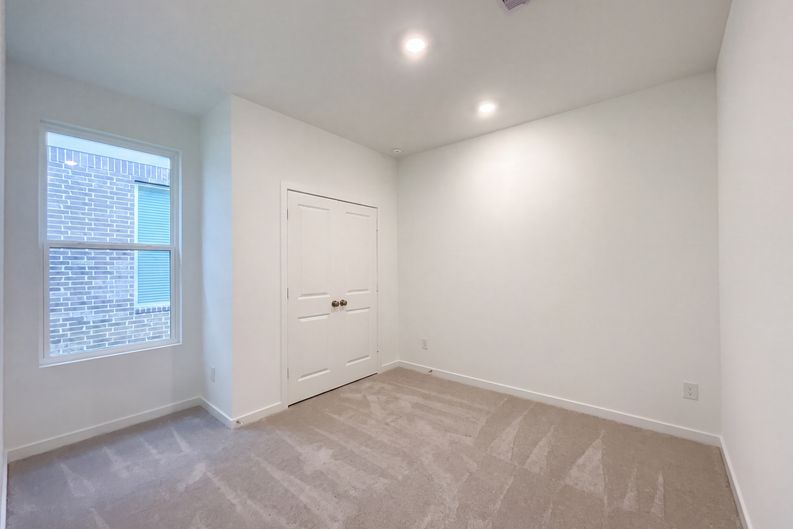 Photo 10 of 16 of 21511 Colonial Meadow Creek Trl, Waller, TX