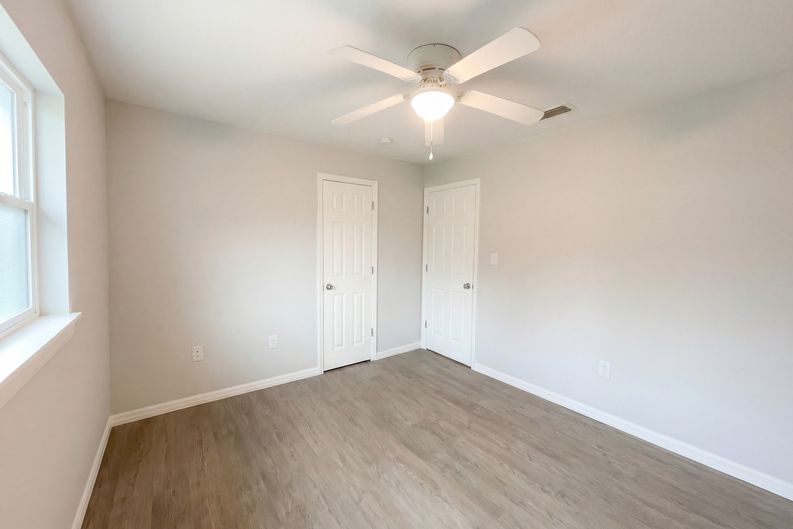 Photo 17 of 21 of 806 Wedgewood Dr, Mount Dora, FL