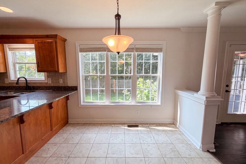 Photo 7 of 27 of 1733 Apache Way, Clarksville, TN