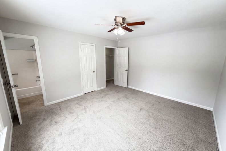 Photo 4 of 19 of 237 Chads Ford Way, Roswell, GA