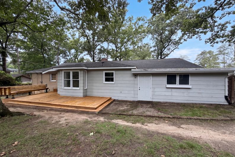 Photo 5 of 23 of 6456 Yorkshire Dr, Columbia, SC