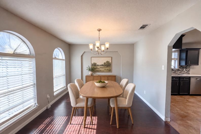 Photo 8 of 21 of 4609 Oxford Dr, Killeen, TX