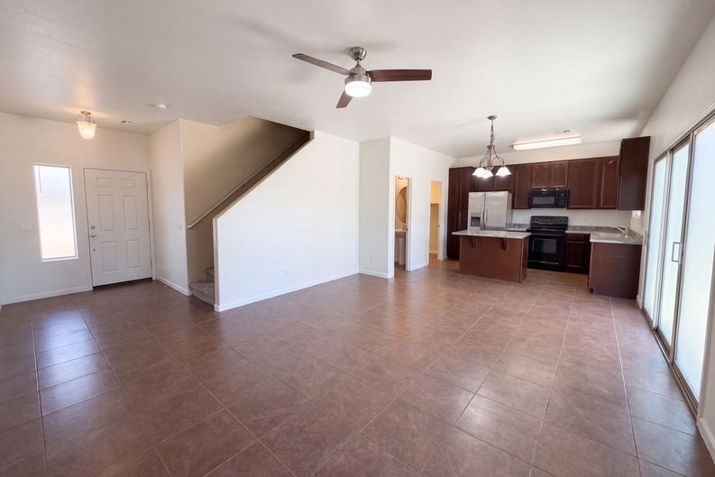 Photo 8 of 24 of 17533 W Mandalay Ln, Surprise, AZ