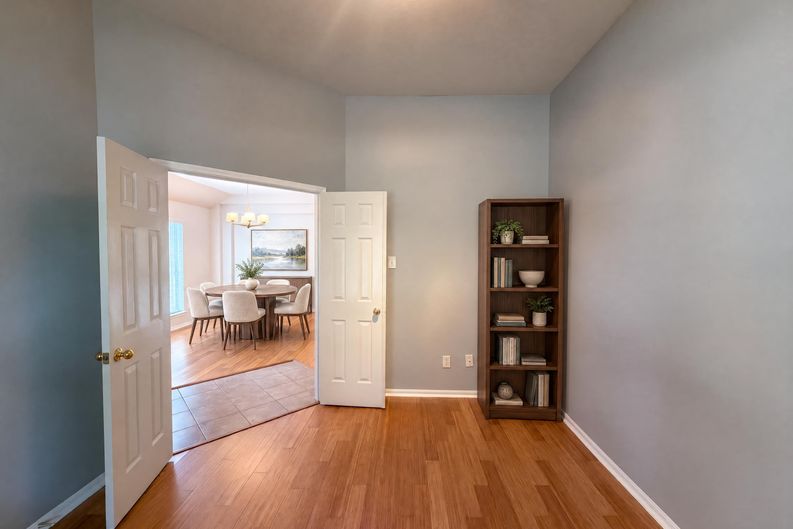 Photo 34 of 41 of 11810 White Water Bay Dr, Pearland, TX
