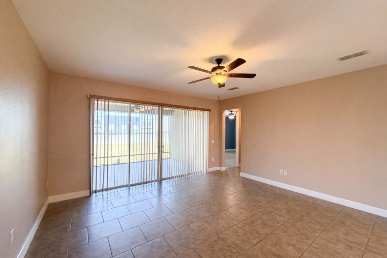 Photo 8 of 20 of 480 Buchannan Dr, Davenport, FL