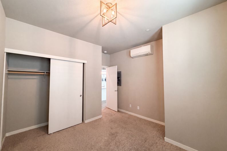 Photo 13 of 24 of 434 Crate Ave, Sacramento, CA