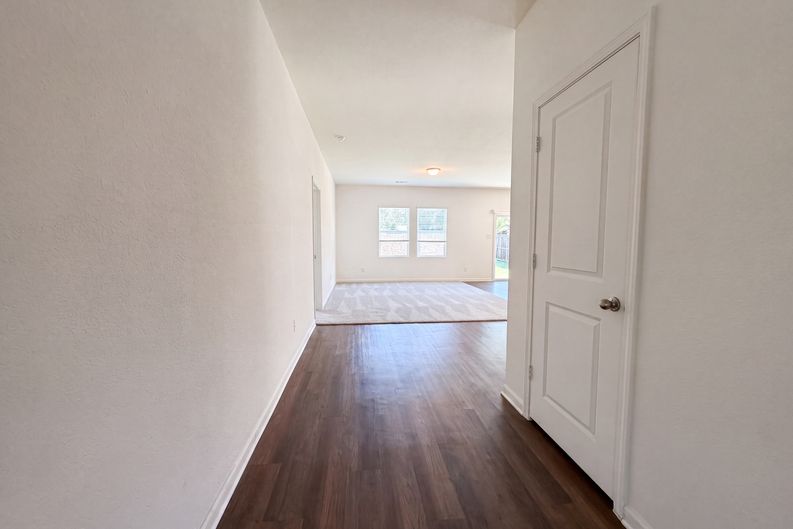Photo 3 of 17 of 429 Starboard Dr, Crowley, TX