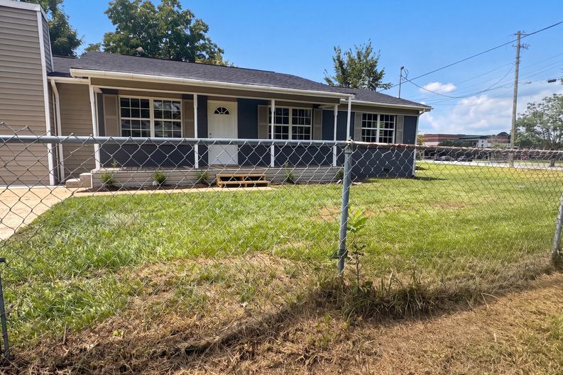 Photo 27 of 68 of 598 Alexandria Rd SW, Jacksonville, AL