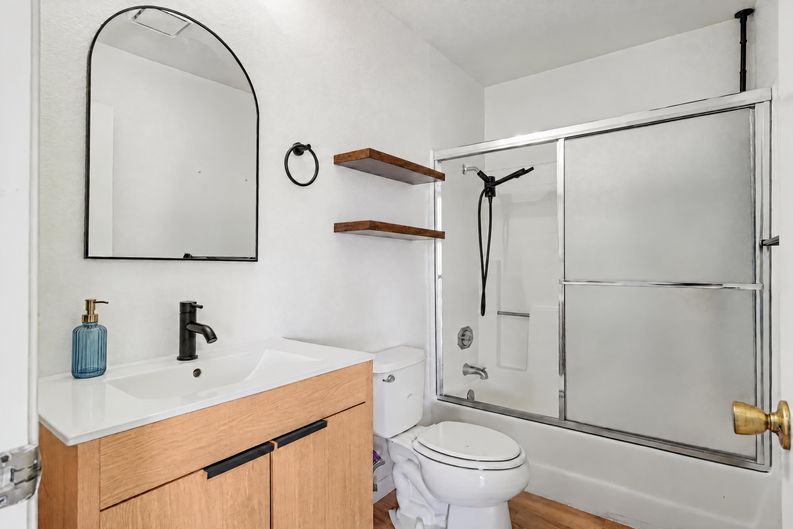 Photo 14 of 19 of 5272 Pebble Glen Dr, Concord, CA