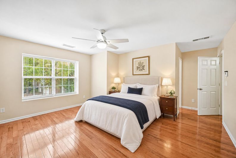 Photo 8 of 27 of 2061 Meadow Peak Rd, Duluth, GA