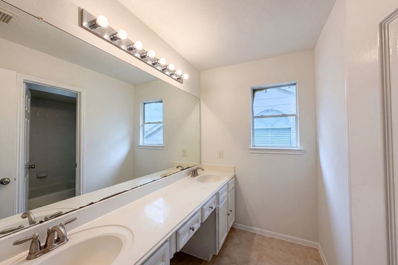 Photo 29 of 33 of 3106 Forrester Dr, Pearland, TX