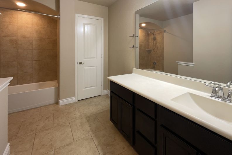 Photo 19 of 27 of 24542 N Denham Ridge Ln, Spring, TX