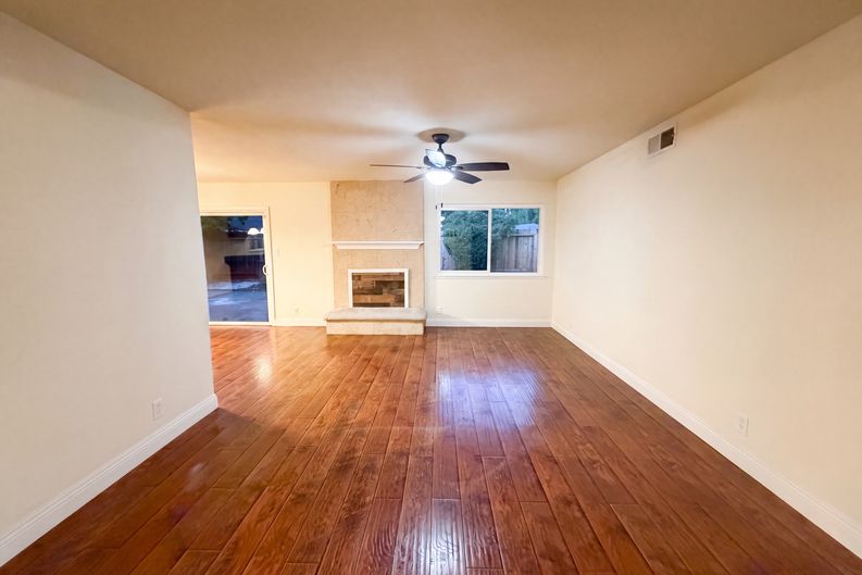 Photo 3 of 27 of 2605 Waterton Way, Sacramento, CA