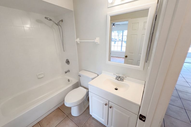 Photo 6 of 21 of 9814 Dean Cove Ln, Orlando, FL