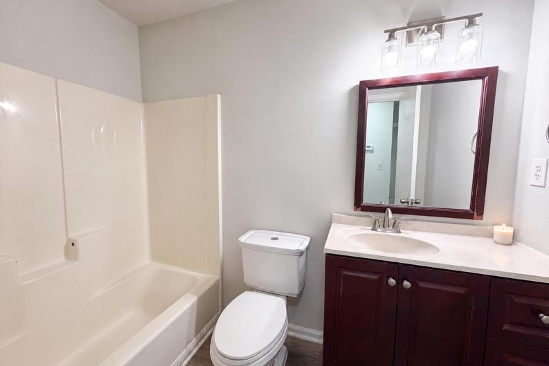 Photo 13 of 25 of 3691 Lavilla Dr, Powder Springs, GA